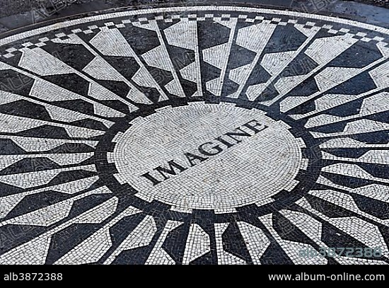Strawberry Fields Memorial, Imagine mosaic in memory of John Lennon, Central Park, Manhattan, New York City, USA, North America.