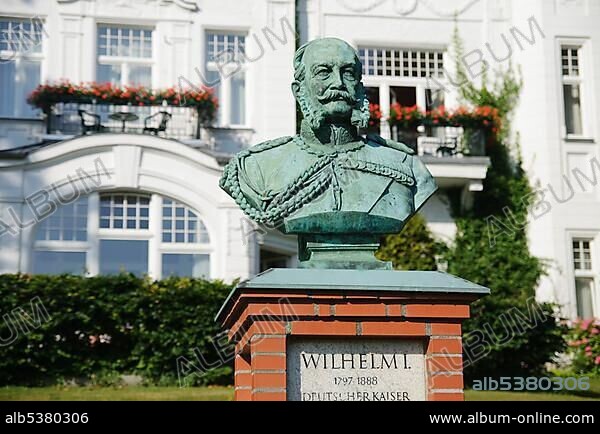 Bust of Kaiser Wilhelm I in front of the Villa Staudt, seaside resort Heringsdorf, Usedom Island, Mecklenburg-Western Pomerania, Germany, Europe.