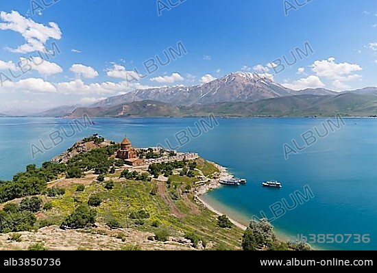 Armenian Church of the Holy Cross, Akdamar, Aghtamar, Akhtamar, Akdamar Adasi, Lake Van, mountain Çadir Dagi, Van Province, Eastern Anatolia Region, Anatolia, Turkey, Asia.