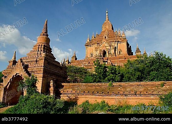Htilominlo Temple, with over 60 meters the highest building in Bagan from the 13th Century, one of the last great temples built before the fall of the Bagan Dynasty, Old Bagan, Pagan, Burma, Myanmar, Southeast Asia, Asia.