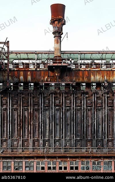 Disused coking plant, coke oven block, Zollverein Coal Mine Industrial Complex, Essen-Stoppenberg, Ruhr area, North Rhine-Westphalia, Germany, Europe.