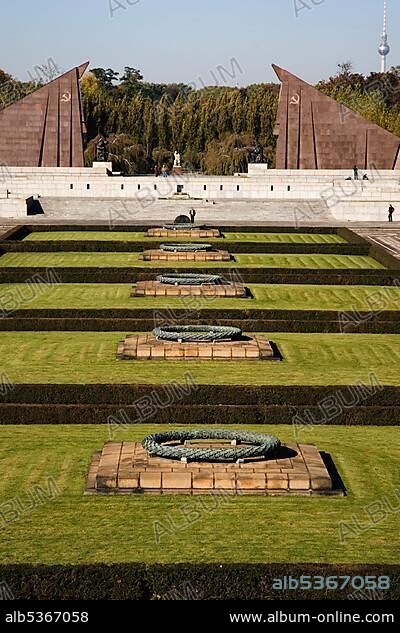 Soviet War Memorial, Treptow, Berlin, Germany, Europe.