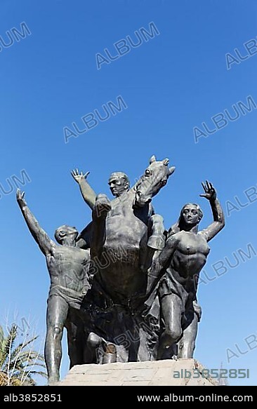 Ataturk Monument by Hueseyin Gezer, 1965, Cumhuriyet Meydani square, Antalya, Türkische Riviera, Antalya Province, Turkey, Asia.