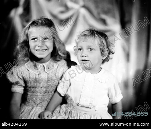 Princess Tatiana and her brother Prince George Andre Radziwill, children of Princess Eugenie of Greece and of Prince Dominik Radziwill. 1955. Taponier Photo. Photo12.com - Coll. Taponier.