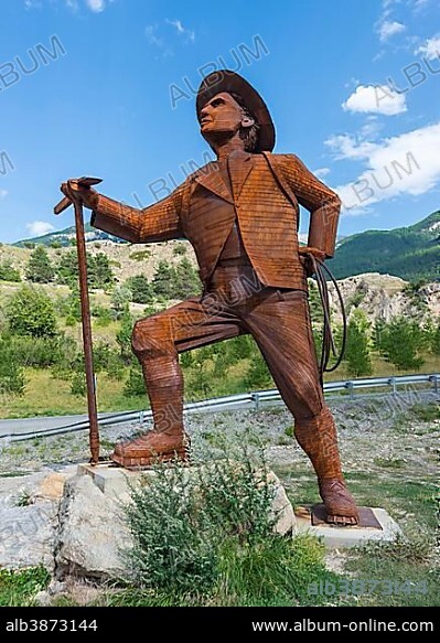 Metal statue for the British mountaineer Edward Whymper, by artist Christian Burger, Département Hautes-Alpes, Provence-Alpes-Côte d’Azur, France, Europe.