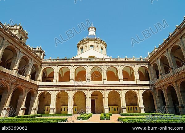 Courtyard, arcades, colonnade, Monasterio San Miguel de los Reyes, monastery, church, museum, art, exhibitions, Valencia, Spain, Europe.