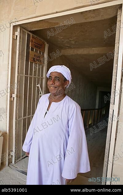 Guard, Queen Twosret's tomb, Valley of the Kings, Luxor, Egypt, Africa.