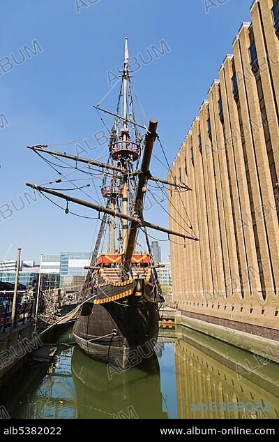 Golden Hinde or Golden Hind, replica of Sir Francis Drake's flagship, St Mary Overie Dock, Southwark, London, United Kingdom, Europe.