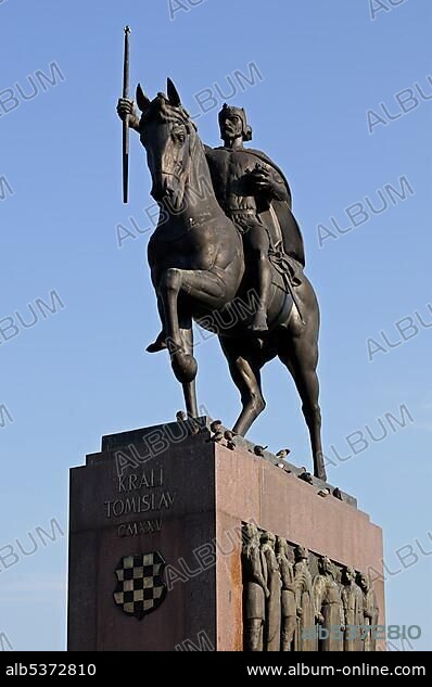 Statue of Kralj Tomislav, Kralj Tomislav Monument, King Kralj Tomislav Square, Zagreb, Croatia, Europe.