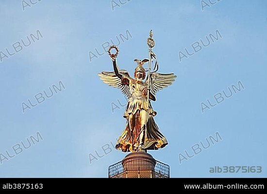 Goldelse, statue of St. Victoria on the Victory Column at the Great Star, Tiergarten, Berlin, Germany, Europe.