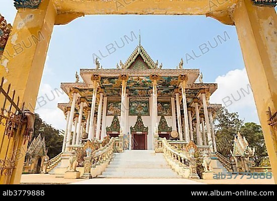 Wat Ek Phnom temple, near Battambang, Cambodia, Asia.