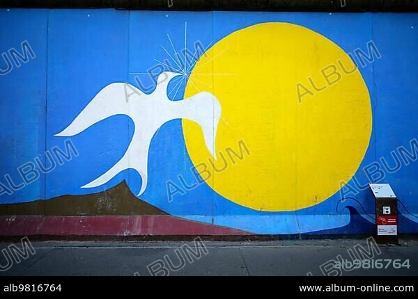 Salvatore de Fazio; Dawn of Peace; artwork on the former Berlin Wall; graffiti; East Side Gallery; Berlin; Germany; Europe.