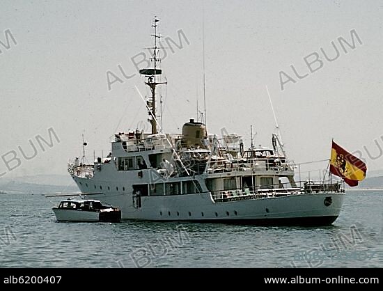 YATE AZOR - EMBARCACION DE FRANCISCO FRANCO - II SEMANA NAVAL DE SANTANDER JULIO 1968.