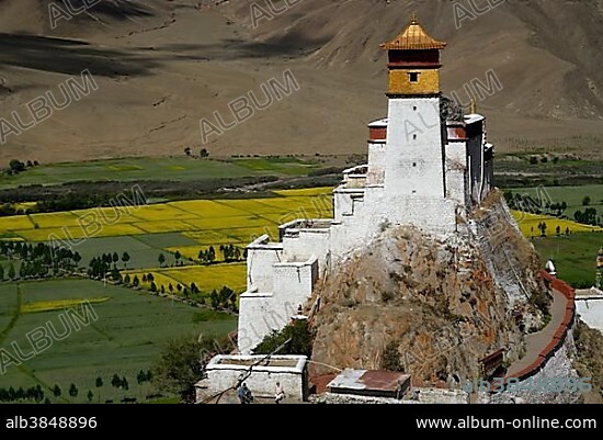 First and oldest fortress of Tibet, Yumbulagang, above the Yarlung valley, Central Tibet, Tibet, China, Asia.