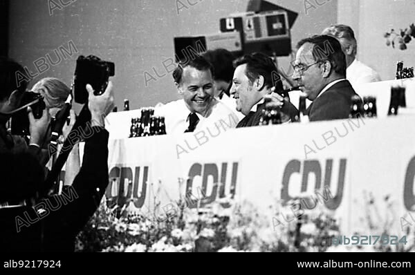 The Party Congress of the Christian Democratic Union (CDU) on 24.5.1976 in Hanover, Helmut Kohl, Franz-Josef Strauss, Ernst Albrecht f.r., Germany, Europe.