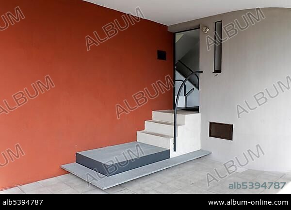 LE CORBUSIER. Entrance to museum Weissenhof at the Corbusier house, designed 1927, Stuttgart, Baden-Wuerttemberg, Germany, Europe.
