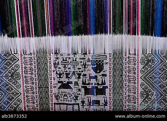 Weaving of fabrics with typical patterns, Museum of indigenous art, Sucre, Chuquisaca, Bolivia, South America.