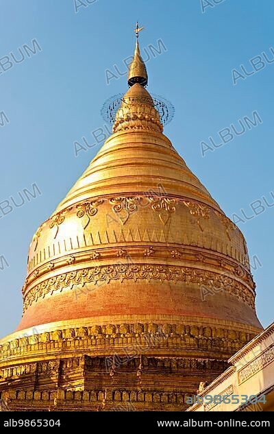 Shwezigon Pagoda, Temple, Bagan, Myanmar, Burma, Burma, Southeast Asia, Asia.