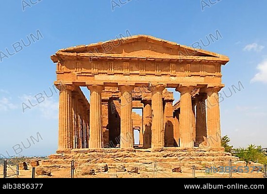 The Temple of Concordia or Harmonia, Akragas, Valle dei Templi, Valley of the Temples, or Vaddi di li Tempri, Agrigento, Sicily, Italy, Europe.