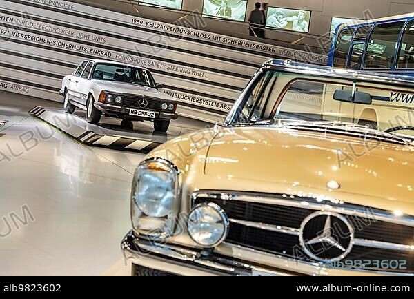 Mercedes-Benz ESF 22 experimental safety vehicle (1973); in the foreground Mercedes-Benz 230 SL (1964); the worlds first sports car with a stable passenger cell and crumple zone. Mercedes Museum; Stuttgarts most visited museum is part of the Mercedes-Benz World in Untertürkheim and with its vehicles and classic cars recalls the early days of the automobile; Architecture Ben van Berkel; Architekturbüro UNStudio; Stuttgart; Baden-Württemberg; Germany; Europe.