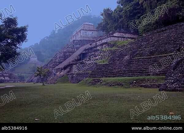 Maya-Town Palenque, Templo de las Inscripciones Palenque, Chiapas, Yucatan, Mexico.