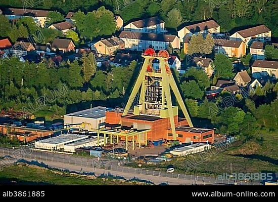 Winding tower of the former coal mine Haus Aden, evening light, Bergkamen, Ruhr area, North Rhine-Westphalia, Germany, Europe.