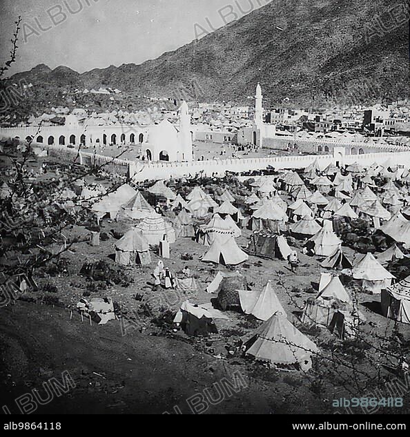 View of Mecca with the Kaaba with tents of the pilgrims in front of the city, c. 1910, Saudi Arabia, digitally restored reproduction from an original of the time, Asia.