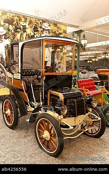1898 Panhard Levassor Type A1, Cité de l'Automobile, National Museum, Schlumpf Collection at Mulhouse, Alsace, France, Europe.