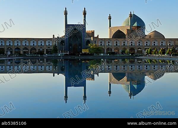 Reflection of the Shah or Imam, Emam Mosque at Meidan-e Emam, Naqsh-e Jahan, Imam Square, UNESCO World Heritage Site, Esfahan, Isfahan, Iran, Persia, Asia.