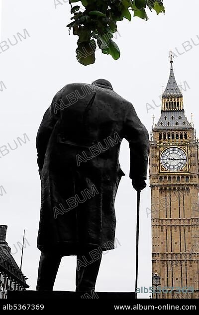 Winston Churchill Monument in silhouette, Parliament Square, London, England, United Kingdom, Europe.