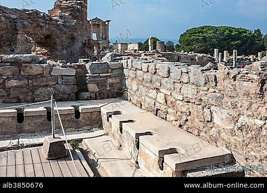 Public toilets, latrines, ancient city of Ephesus, UNESCO World Heritage Site, Selçuk, Izmir Province, Turkey, Asia.
