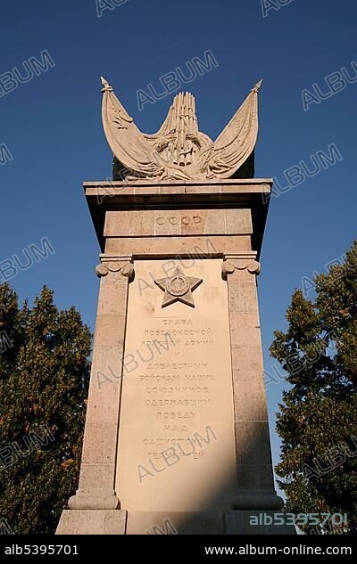 Monument to the meeting of Soviet and American troops on the April 25, 1945 at the Elbe River, Torgau, Saxony, Germany, Europe.