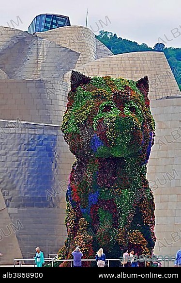 Puppy, sculpture by Jeff Koons in front of Guggenheim Museum, Bilbao, Basque Country, Spain, Europe.