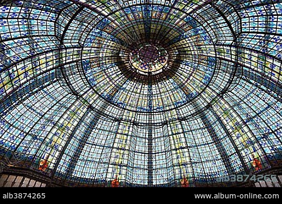 Art Nouveau cupola, Printemps department store, Paris, Ile-de-France, France, Europe.