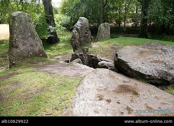 Wayland´s Smithy is an historic Neolithic chambered long barrow on the Ridgeway near Ashbury, Oxfordshire, England, United Kingdom, Europe.