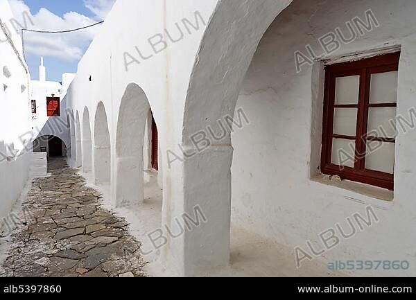 Monk cells at the Panajia-Tourliani monastery, Ano Mera, Myconos, Greece, Europe.