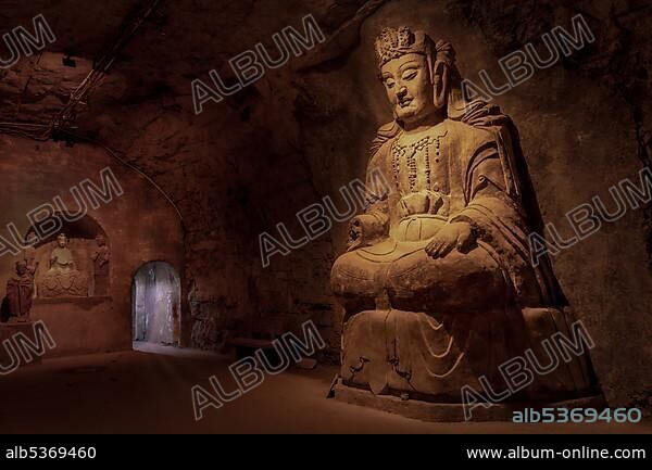 Buddha, Thousand Buddha Mountain, Qianfo Mountain, Wanfo Cave, Jinan, Shandong Province, China, Asia.