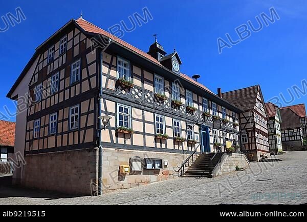 Second smallest town in Germany, Ummerstadt in the district of Hildburghausen, market square with the historic town hall, built in 1558, half-timbered ensemble, Thuringia, Germany, Europe.