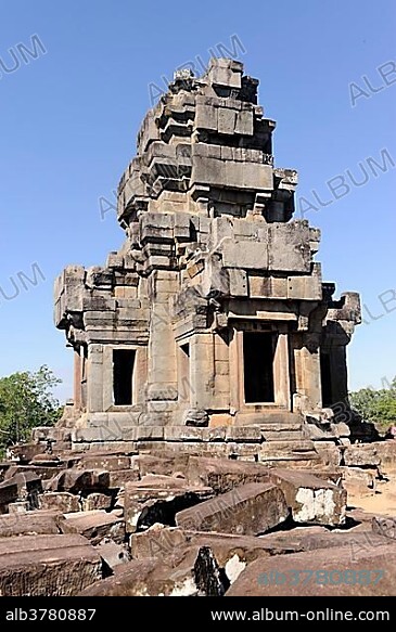 Tower, Prasat, temple of Ta Keo, Angkor, UNESCO World Heritage Site, Siem Reap, Cambodia, Southeast Asia, Asia.