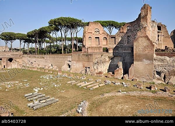 Stadium, hippodrome with the emperor's loge, Domus Augustana, Palatine Hill, Rome, Lazio, Italy, Europe.