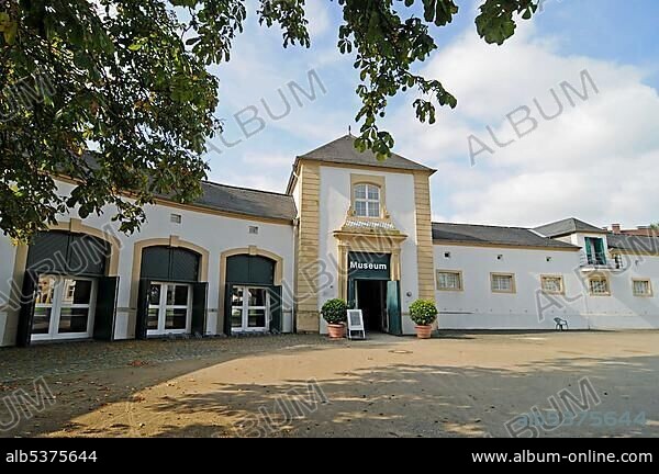 Historical Museum, stables, Schloss Neuhaus, moated castle, Weser Renaissance, Paderborn, North Rhine-Westphalia, Germany, Europe.