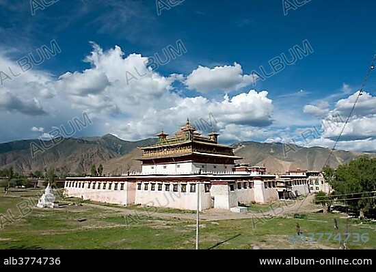 Tibetan Buddhism, central temple, Uetse, Samye Monastery, Himalaya Range, Central Tibet, Ue-Tsang, Tibet Autonomous Region, People's Republic of China, Asia.