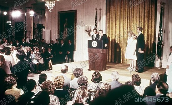 DISCURSO DE RICHARD NIXON PRESENTANDO SU DIMISION TRAS EL ESCANDALO WATERGATE - AGOSTO DE 1974.