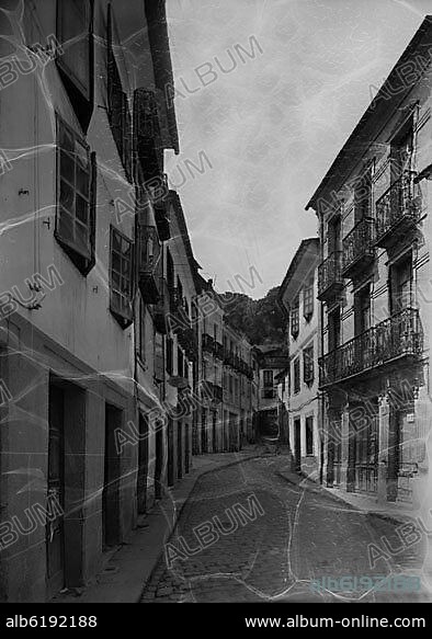 CALLE DE MONDOÑEDO - FOTOGRAFIA EN BLANCO Y NEGRO - AÑOS 60.