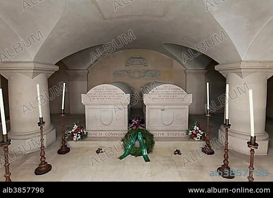 Sepulcher, tomb with marble sarcophagi, Austrian Archduke Franz Ferdinand and his wife Sophie, victims of the Sarajevo attack, Schloss Artstetten, chains of office, Lower Austria, Austria, Europe.