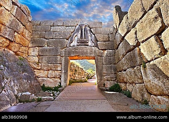 Mycenae Lion Gate and citadel walls, built in 1350 B.C., Mycenae UNESCO World Heritage Archaeological Site, Peloponnese, Greece, Europe.