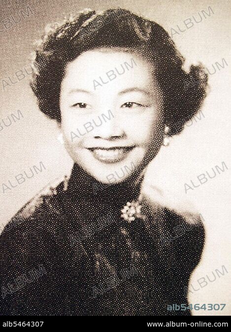 China: Yao Lee (1922-), one of the 'seven great singing