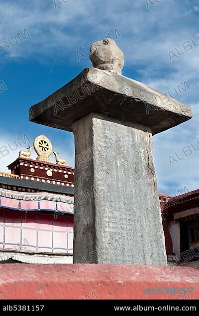 Ancient stela with an inscription, memorial to the alliance between the Tang Dynasty and the Turbo Dynasty, treaty between China and Tibet of 822 BC, Barkhor square in front of Jokhang monastery, Lhasa, Himalaya Range, central Tibet, Ue-Tsang, Tibet Autonomous Region, People's Republic of China, Asia.