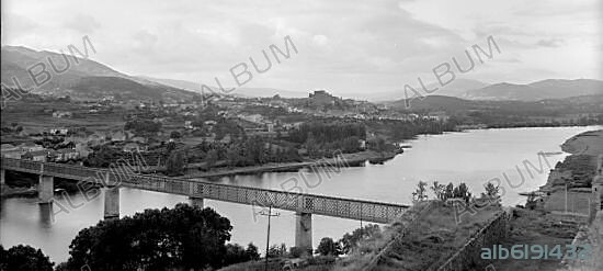 PELAYO MANCEBO. PUENTE INTERNACIONAL SOBRE EL RIO MIÑO REALIZADO EN 1886 - FOTOGRAFIA EN BLANCO Y NEGRO - AÑOS 50.