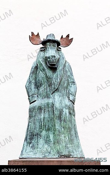 Sculpture of an elk by Hans Traxler, New Frankfurt School, Caricatura Museum of Comic Art, Frankfurt am Main, Hesse, Germany, Europe.